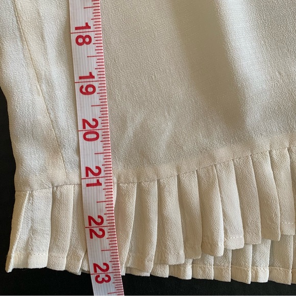 Zara Woman. Cream/beige, high/low top, with fringe on the hem. Sleeveles… - Picture 7 of 9